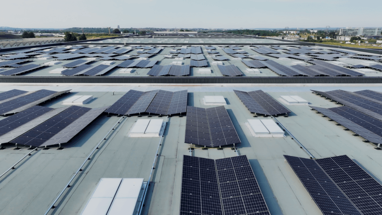 Panneau photovoltaïque industrie